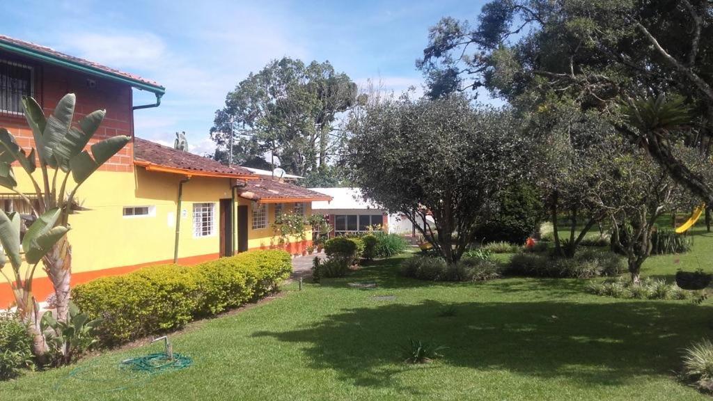 Finca Hotel La Ponderosa Rionegro Exterior photo