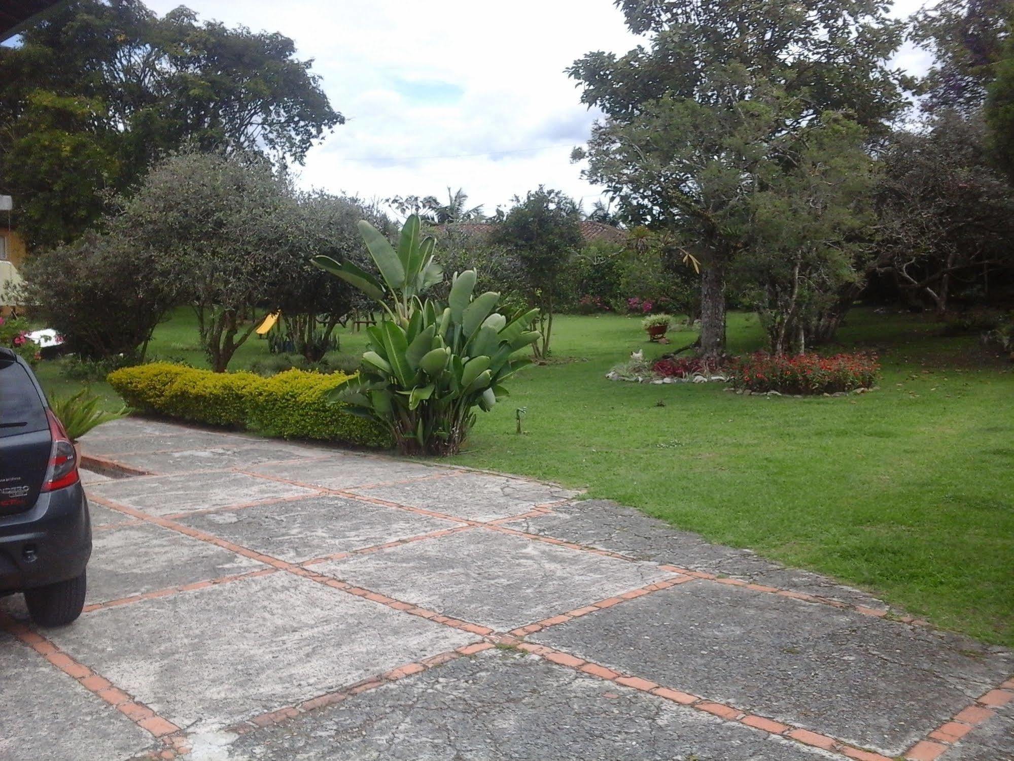 Finca Hotel La Ponderosa Rionegro Exterior photo