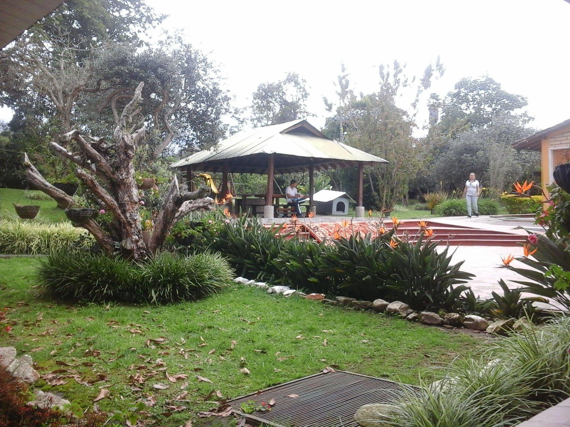 Finca Hotel La Ponderosa Rionegro Exterior photo